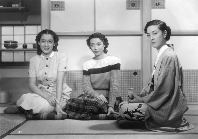 画像2: 『麦秋』 1951(昭和26)年松竹大船作品/125分・モノクロ 製作:山本武 脚本:野田高梧 監督・脚本:小津安二郎 撮影:厚田雄春 http://www.bunpaku.or.jp/exhi_film