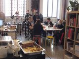 画像: 映画祭事務局の様子。ちょうど昼食どきで、手前にはスタッフ用のランチのパスタが。