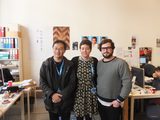 画像: 左から筆者、ディレクターのKate Reidyさん、子供向けプログラム担当のVictor Tetaさん