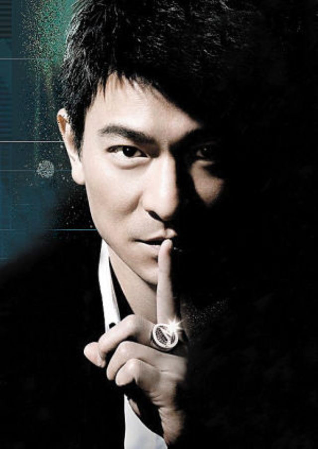画像: http://image.baidu.com/search/index?tn=baiduimage&ps=1&ct=201326592&lm=-1&cl=2&nc=1&ie=utf-8&word=%E5%88%98%E5%BE%B7%E5%8D%8E #z=0&pn=&ic=0&st=-1&face=0&s=0&lm=-1