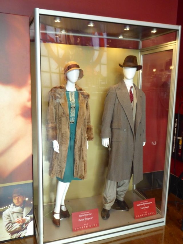 画像2: http://hollywoodmoviecostumesandprops.blogspot.jp/search/label/The%20Danish%20Girl