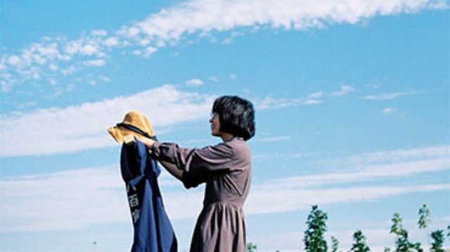 画像: 「みんな蒸してやる」 えび焼売自主生産工場で働くかよこの好きなおとこは、かかしになりたがった。かよこは考える、おとこを振り向かせる方法を。わたしが結婚しても、いつもの時間に、きみがラジオきくなら。 2015年/日本/41分/千葉県初上映 監督/脚本:大河原 恵 出演:大河原 恵、須藤瑞己、大渕礼奈、森川しゅう、鶴巻 紬、南久松真奈、星野慶太、松嵜翔平