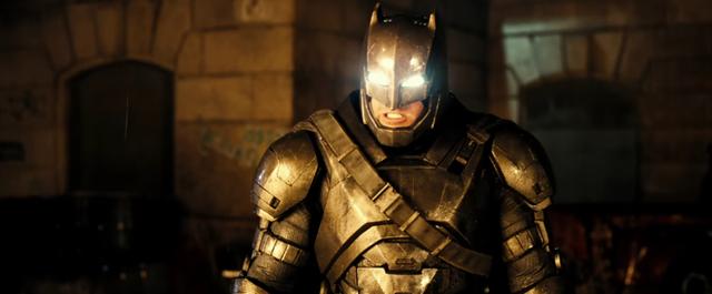 画像: 対スーパーマン戦用メカ・バットスーツ dccomicsextendeduniverse.wikia.com