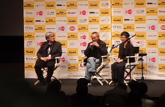 画像: 東京フィルメックスでの侯孝賢(ホウ・シャオシェン)監督 中央