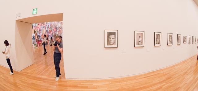 画像: 展示室では、ライアンの時代を切り開いた初期の作品もじっくり堪能できる。from "RYAN MCGINLEY BODY LOUD !"