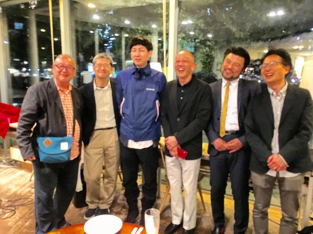 画像: 左から敬称略で原田 徹選考委員(以下、同)、朝原雄三、松永大司受賞者、石岡正人選考委員長、本田隆一、小中和哉の みなさん