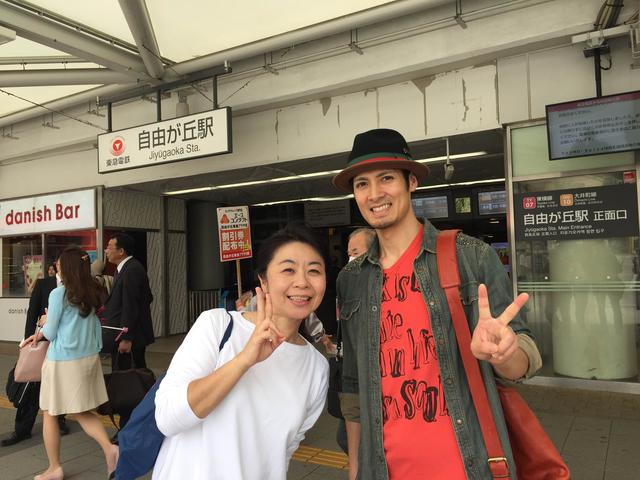 画像: 写真は上海、北京在住の日本人ビジネスマンの間では知らない人はいないのでは?という、中国ビジネス界の有名人、小林純子さんと!中国を題材にした本も出版されていますよ。こちらを読めば中国人に対する理解が確実に深まること間違いなし!チャイナ・ルール 不可解中国人の行動原理 (双葉新書)