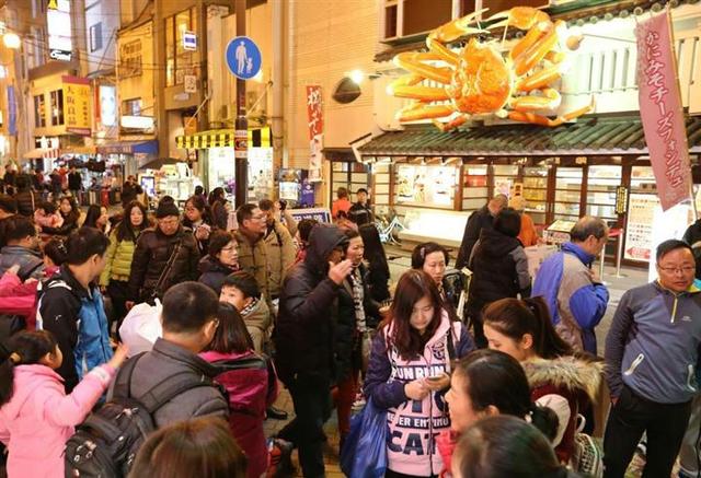 画像: 中国人に大人気のかに道楽 http://thutmose.blog.jp/archives/55202256.html