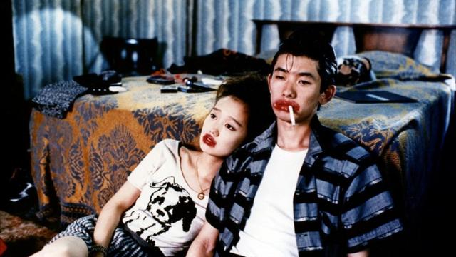 画像: 『MYSTERY TRAIN』場面写真 永瀬正敏と工藤夕貴 https://mubi.com/films/mystery-train