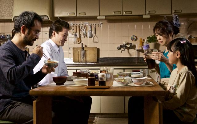 画像: FUCHI NI TATSU http://www.festival-cannes.com/en/actualites/articles/fuchi-ni-tatsu-an-interview-with-koji-fukada