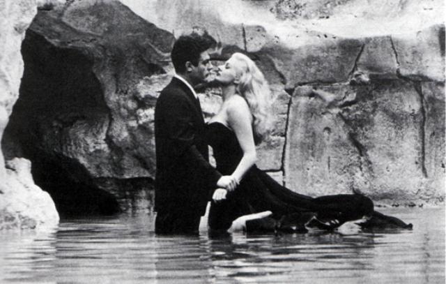画像: 映画「甘い生活」(1960)監督:フェデリコ・フェリーニ ja.wikipedia.org