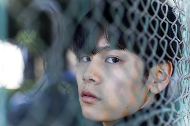 画像2: 監督コメント: 「15 歳の愛」に真っ向から挑みました。心の中で静かに爆発する爆弾のような映画を、ご体験下さい。