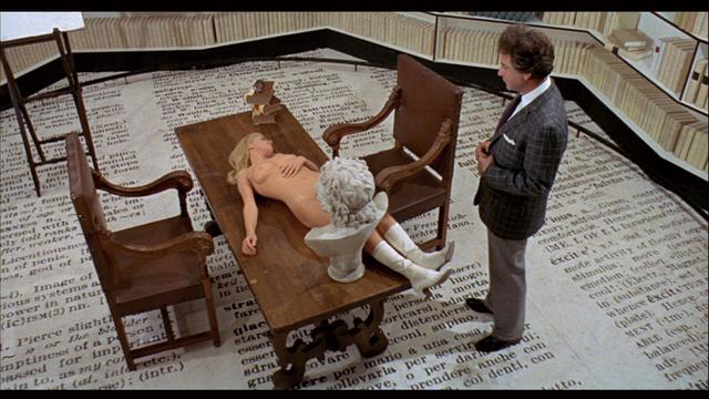 画像: 夜行性情欲魔(原題:The Lickerish Quartet)1971 ※ラドリー・メツガー監督。複雑なプロットを持った幻想的なソフトコア・ポルノ。床にはエロティックな単語が辞書のように書かれており、このあとのセックス・シーンではそれらの単語がセックスとともにアップで映し出される。