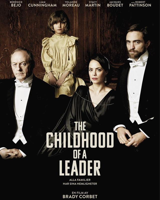 画像: http://www.robertpattinsonau.com/2016/05/01/triart-film-shares-robert-pattinson-thechildhoodofaleader-swedish-theatrical-poster/