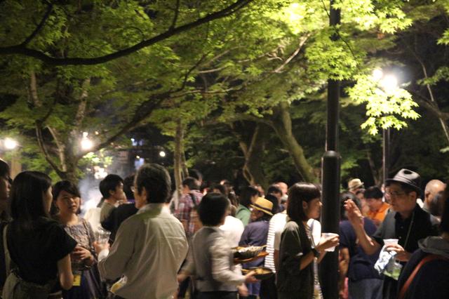 画像1: 懇親会、パーティ、パーティ、パーティ、そして感謝の夕べ---と連日連夜。