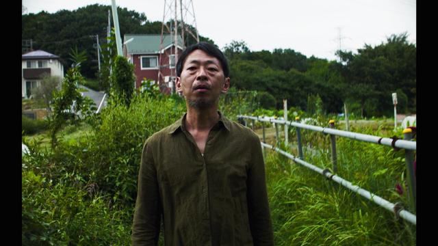 画像5: 仲間たちと戯れて過ごすしあわせな時間。 いつまでも続くといいのに、続かないことも知っている、儚い夢のようなひととき。