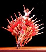 画像: 中国雑技団の雑技 http://image.search.yahoo.co.jp/search?p=%E4%B8%AD%E5%9B%BD%E9%9B%91%E6%8A%80&search.x=1&tid=top_ga1_sa&ei=UTF-8&oq=%E4%B8%AD%E5%9B%BD%E9%9B%91%E6%8A%80&fr=top_ga1_sa #mode %3Ddetail%26index%3D2%26st%3D0