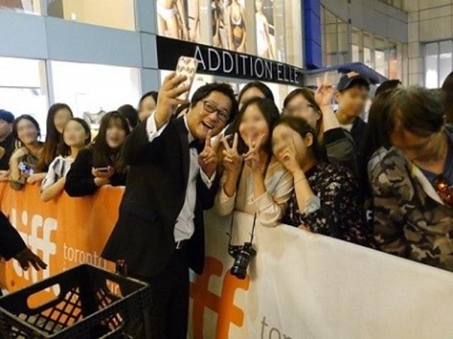 画像3: トロントで初の公式上映!1400人の観客が衝撃、そして、拍手喝采! ”ものすごい吸入力!息が止まりそうなくらい強烈だった!“ ”新たなジャンルの映画の誕生だ!“