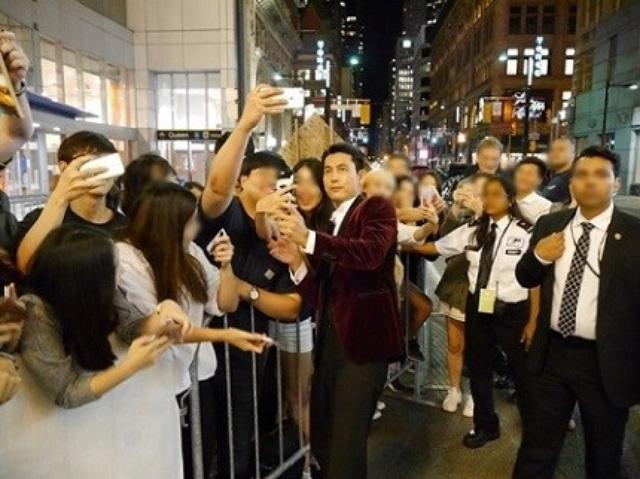 画像2: トロントで初の公式上映!1400人の観客が衝撃、そして、拍手喝采! ”ものすごい吸入力!息が止まりそうなくらい強烈だった!“ ”新たなジャンルの映画の誕生だ!“