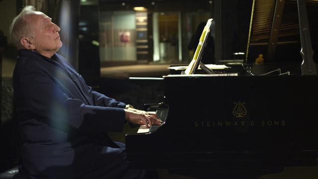 画像: 映画「シーモアさんと、大人のための人生入門」より www.latimes.com