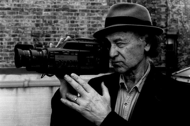 画像: https://bastartdotme.wordpress.com/2012/12/24/happy-birthday-jonas-mekas/