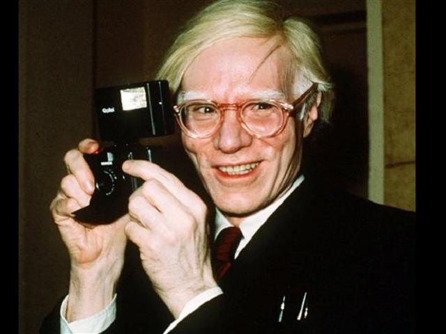 画像: http://lifestyle.inquirer.net/118513/webcam-to-broadcast-from-andy-warhols-us-grave