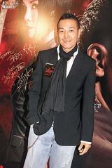 画像: ケネス・ロー http://orientaldaily.on.cc/cnt/news/20110407/00176_054.html