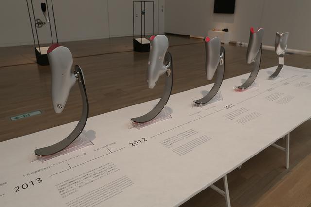 画像: 東京大学生産技術研究所 山中俊治研究室 展示風景 もう、武器といった感じです。