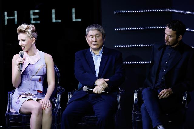 画像2: ルパート・サンダース監督も登場!スカーレット・ヨハンソンとたけしと並ぶ!