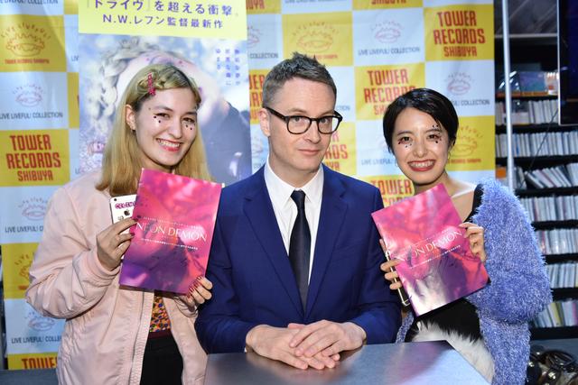画像4: 開始前から長い列ができ、130名のファンの熱狂の中 ニコラス・ウィンディング・レフン監督が登場!