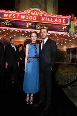 画像6: EW0001: Sebastian (Ryan Gosling) and Mia (Emma Stone) in LA LA LAND. Photo courtesy of Lionsgate.© 2016 Summit Entertainment, LLC. All Rights Reserved.
