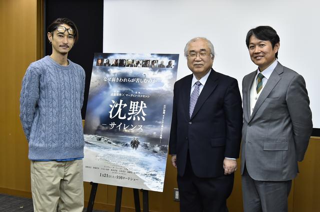 画像2: 遠藤周作研究者・関西学院大学教授の細川正義氏と遠藤周作学会会員・ノートルダム清心女子大学教授の山根道公氏と窪塚洋介