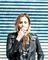 画像: ジュリア・デュクルノー監督 http://en.unifrance.org/directories/person/369413/julia-ducournau