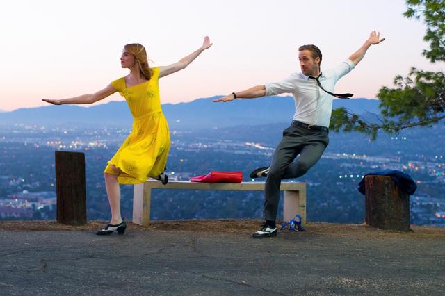 画像1: © 2017 Summit Entertainment, LLC. All Rights Reserved. EW0001: Sebastian (Ryan Gosling) and Mia (Emma Stone) in LA LA LAND.Photo courtesy of Lionsgate.