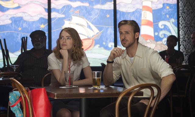 画像9: © 2017 Summit Entertainment, LLC. All Rights Reserved. Photo credit: EW0001: Sebastian (Ryan Gosling) and Mia (Emma Stone) in LA LA LAND.Photo courtesy of Lionsgate.