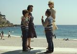 画像: 完璧!<5> 海辺でデート。自分と同じ洋服を着ている子供に出会ってしまった。それでも、平気なアレクサンドル。 一緒にいる、ディアーヌは…?