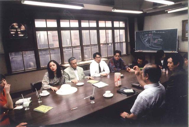 画像: 『12人の優しい日本人』 監督:中原俊/1991年/カラー/35mm/116分/ 出演:塩見三省、豊川悦司