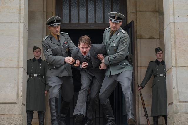 画像6: © X Filme Creative Pool GmbH / Master Movies / Alone in Berlin Ltd / Pathé Production / Buffalo Films 2016