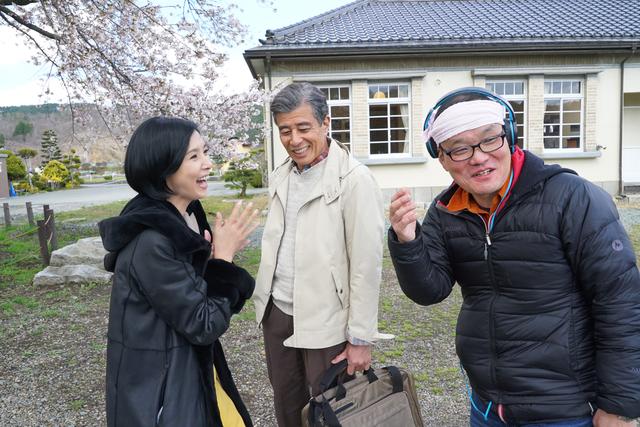 画像: 中田秀夫監督と舘ひろし、黒木瞳