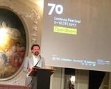 画像: ロカルノ国際映画祭2017の記者会見 ノミネートされた作品を発表する芸術監督のカルロ・シャトリアン氏 (写真・里信邦子)