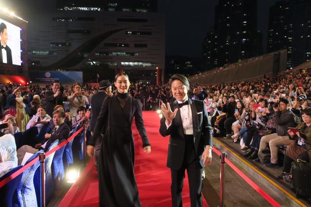 画像1: 第22回釜山国際映画祭レッドカーペット&オープニングセレモニー ●実施日時:10月12日(木)17:30-19:30(現地時間) ●場 所: 釜山シネマセンター(別称:釜山映画の殿堂) (Busan Cinema Center Haneulyeon Theater120, Suyeonggangbyeon-daero, Haeundae-gu, Busan)