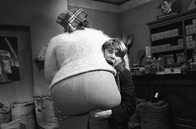 画像4: (C) 1973 - F.C. PRODUZIONI S.R.L – PROCUCTIONS ET EDITIONS CINEMATOGRAPHIQUES FRANCAISES.
