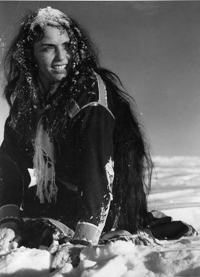 画像1: 『白いトナカイ』 Valkoinen peura/The White Reindeer 監督:エーリック・ブロンベリ 出演:ミリヤミ・クオスマネン、カレルヴォ・ニッシラ