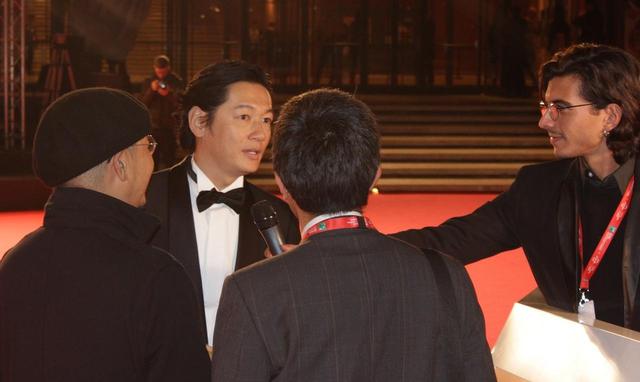 画像: 地元メディアが答える主演の井浦新