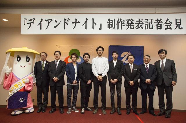 画像: 左より小町ちゃん、岩谷、高堂、伊藤、山田、阿部、藤井、木村、児玉、岩船(敬称略)