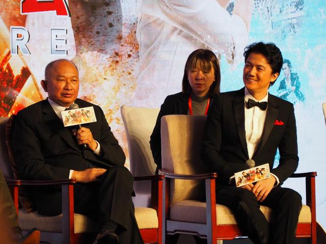 画像: ジョン・ウー監督と福山雅治