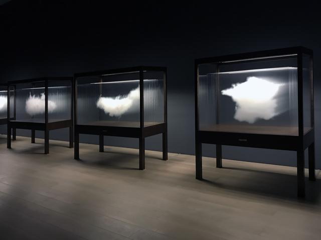 画像: 一連の「雲」が並ぶ部屋。 photo©cinefil:ms