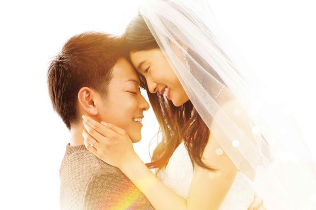 画像: 『8年越しの花嫁 奇跡の実話』 佐藤健「命というものに本気で向き合うことのできる唯一無二の女優」 サプライズ手紙に土屋太鳳、涙 特製クリスマスケーキでファーストバイトも