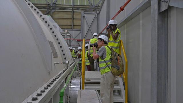 画像: 赤いキューブの中には、日本製のタービンがある