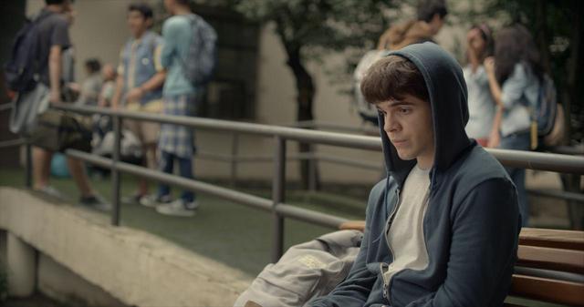 画像8: ブラジルの輝く太陽とベル・アンド・セバスチャンの名曲「トゥー・マッチ・ラヴ」の珠玉のコラボレーションが生んだ、 青春映画の新たなマスター・ピース‼『彼の見つめる先に』